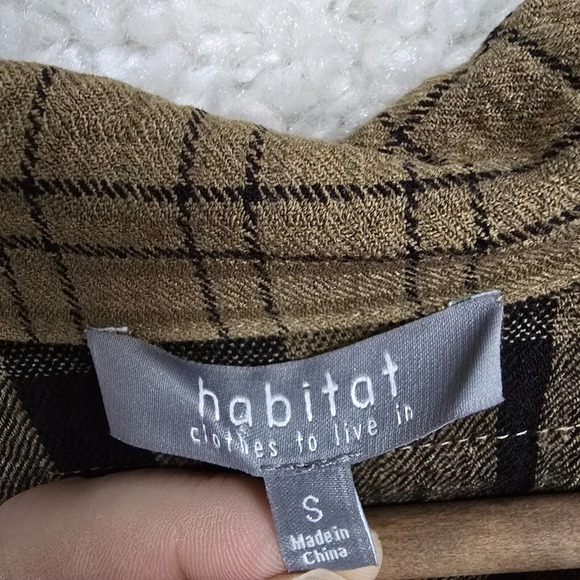 Habitat Shirt Womens Small Brown Plaid Boyfriend Tunic Roll Tab Sleeve‎ Button - Picture 4 of 11